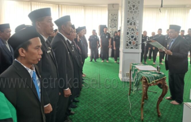 
 Bupati Tanah Bumbu Lantik 29 Pejabat Baru, Komitmen Untuk Kesejahteraan Masyarakat