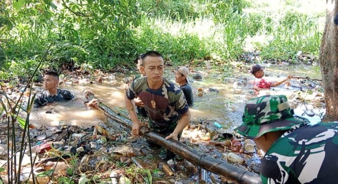 
 Kodim 1002/Hulu Sungai Tengah Beraksi Melawan Banjir dan Penyakit!