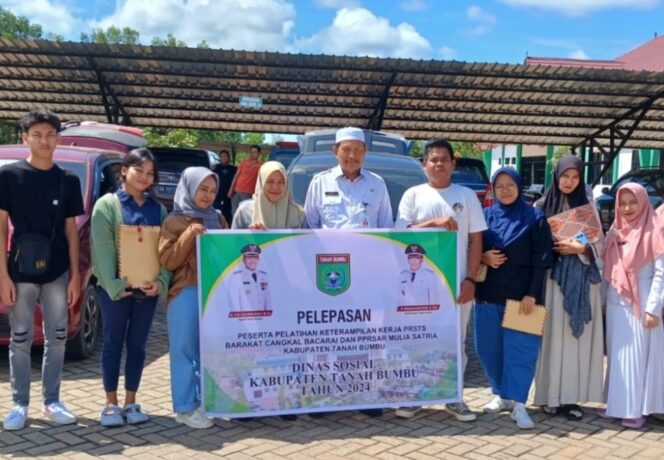 
 Tanbu Memulai Perjalanan Baru: Pemerintah Kabupaten Tanah Bumbu Mengirim 15 Peserta untuk Pelatihan Keterampilan, Membangun Harapan Baru untuk Masa Depan”