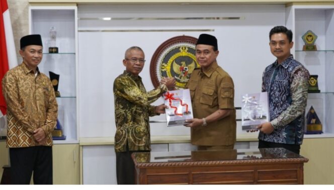 
 Bupati Tanah Bumbu Raih Penghargaan Prestisius dari BPK RI: 12 Kali WTP!