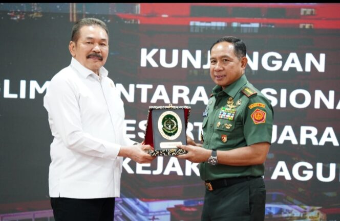 
 TNI dan Kejaksaan Agung RI Bersatu untuk Memperkuat Penegakan Hukum Koneksitas