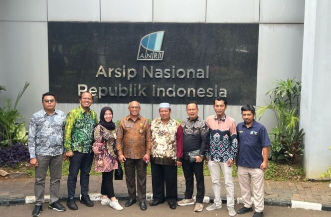 
 Wabub M.Rusli Mendampingi Dinas Kearsipan dan Perpustakaan Kabupaten Tanah Bumbu Kunjungan ke Kantor Arsip Negara RI