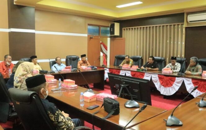 
 Delegasi DPRD Kutai Kartanegara dan DPRD Tanah Bumbu Berdiskusi Maksimalkan Dana Aspirasi