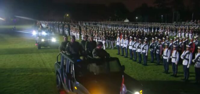 
 Bupati Andi Rudi Latif Haru Saksikan Parade Senja di Akmil Magelang dalam Puncak Retreat 2025