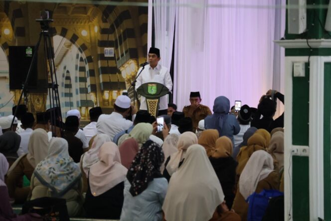 
 Bupati Tanah Bumbu Ajak ASN dan Masyarakat Jadikan Ramadhan sebagai Momentum Kebersamaan dan Ketakwaan