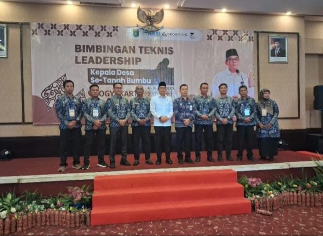 
 Bupati Tanah Bumbu Ajak Seluruh Kepala Desa Ikuti Bimtek Leadership ke Solo