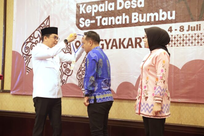 
 DPMD Tanah Bumbu Siap Kawal Visi Bupati: Wujudkan Desa Maju Lewat Bimtek dan Pendampingan
