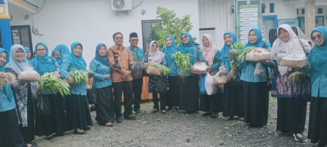 
 Pematang Ulin Tampil Memikat di Lomba Desa Binaan, Harmoni Warga Jadi Kekuatan Utama