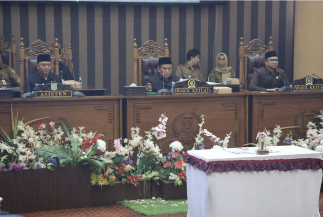 
 DPRD Tanah Bumbu Gelar Rapat Paripurna Bahas Laporan Pertanggungjawaban APBD 2024