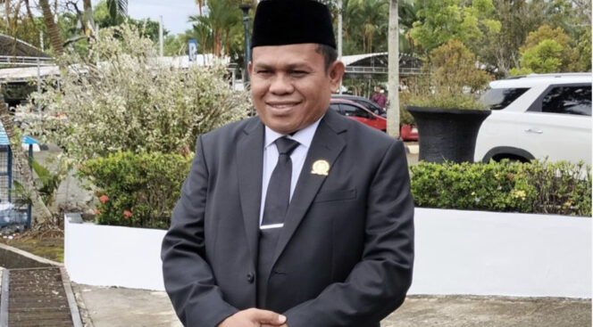 
 Wakil Ketua DPRD Tanah Bumbu H. Hasanuddin Hadiri Upacara HUT RI ke-80, Tekankan Persatuan untuk Kesejahteraan Rakyat