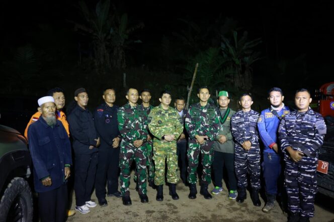 
 Bupati Tanbu Apresiasi Satgas dan Relawan atas Ditemukannya Helikopter Jatuh