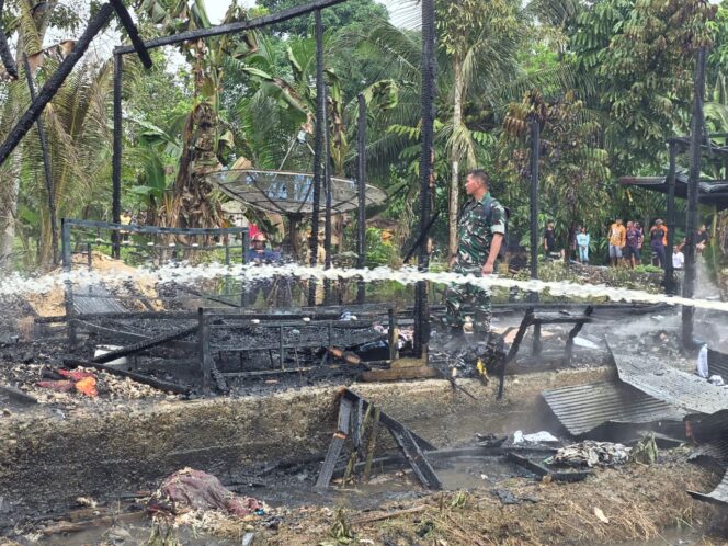 
 Rumah Warga di Batang Alai Selatan Terbakar, Diduga Akibat Korsleting Listrik