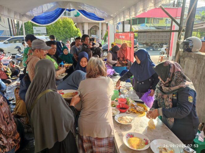 
 Berbagi Sarapan Gratis Kembali Hadir untuk Penyintas Jalan di Banjarmasin