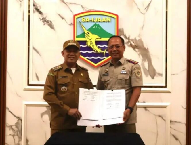 
 Pemkab Kotabaru Serahkan Mobil Operasional Baru untuk Perkuat Layanan Kantor Pertanahan