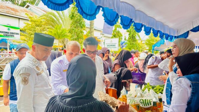
 Pemkab Kotabaru Kembali Gelar Pasar Murah Jelang Idul Fitri 1447 Hijriah di Siring Laut