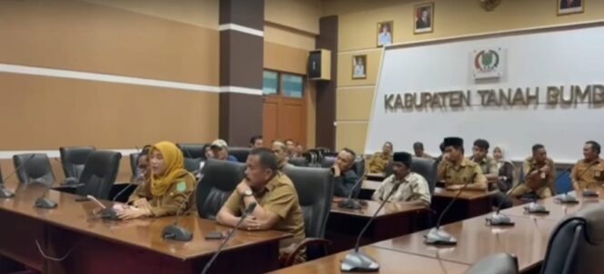 
 DPRD Tanah Bumbu Respon Cepat Keluhan Warga Desa Batuah Soal Bau Sampah