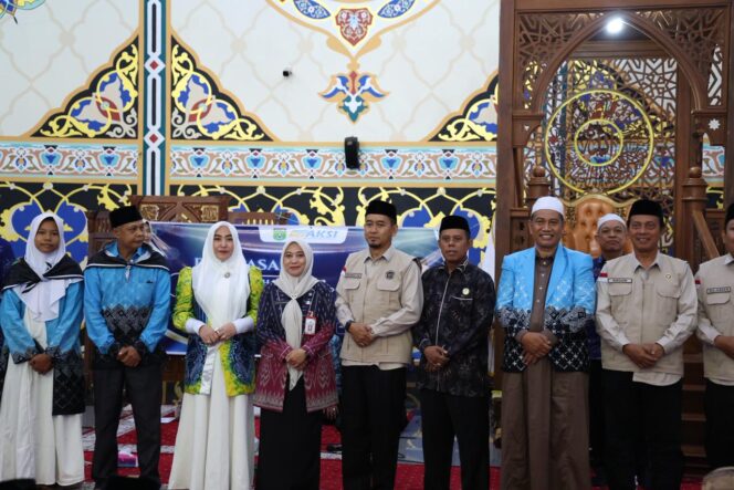 
 Tanah Bumbu Lepas 239 Jamaah Calon Haji, Bupati Andi Rudi Latif Sampaikan Jaga Kesehatan, Patuhi Arahan Petugas dan Pembimbing