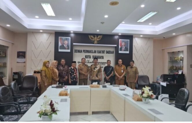 
 Komisi II DPRD Tanah Bumbu Bergerak Maju, Belajar Langsung ke Surabaya Demi Tingkatkan Kinerja BUMD dan Pelayanan Publik