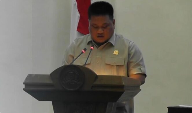 
 Andi Rustianto Serukan “Salam Pemuda” dalam Paripurna DPRD Tanah Bumbu