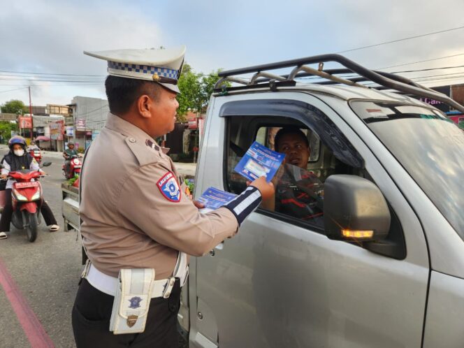 
 Wujud Kepedulian kepada Masyarakat, Satlantas Polres Tabalong Intensifkan Himbauan Keselamatan Berlalu Lintas