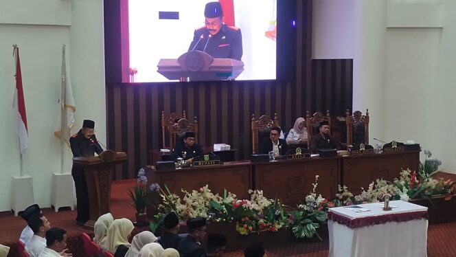 
 DPRD Tanah Bumbu Setujui Raperda Pertanggungjawaban APBD 2025 dalam Rapat Paripurna