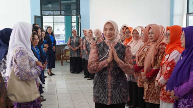 
 WKRI Kotabaru Jadi Pelaksana Pertemuan Rutin GOW, Angkat Tema Peran Perempuan Menjaga Lingkungan