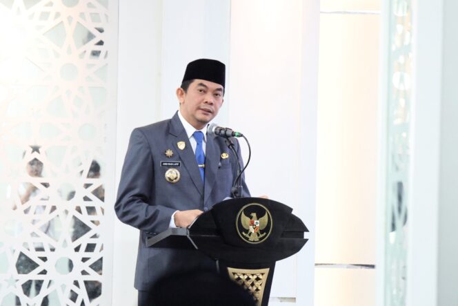
 Bupati Tanah Bumbu Larang ASN Flexing dan Live Streaming