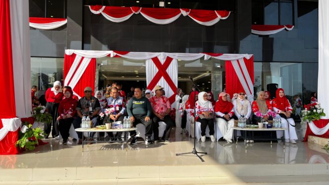 
 Semarak HUT RI Ke-81, DWP Perkuat Kebersamaan Melalui Berbagai Lomba Seru