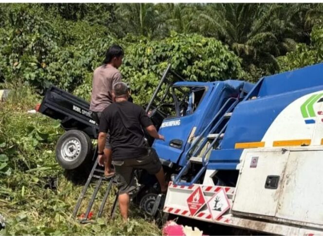 
 Kecelakaan Maut di Jalur Alternatif Batulicin-Banjarbaru, 7 Orang Meninggal Dunia, Ada 3 Mahasiswa UNUKASE dan 2 Mahasiswa ULM Juga Meninggal Dunia