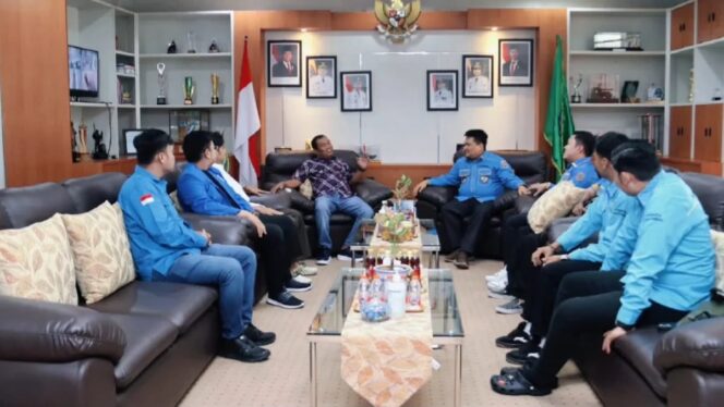 
 Memperkuat Sinergi, DPD KNPI Silaturahmi Dengan Bupati Hulu Sungai Selatan