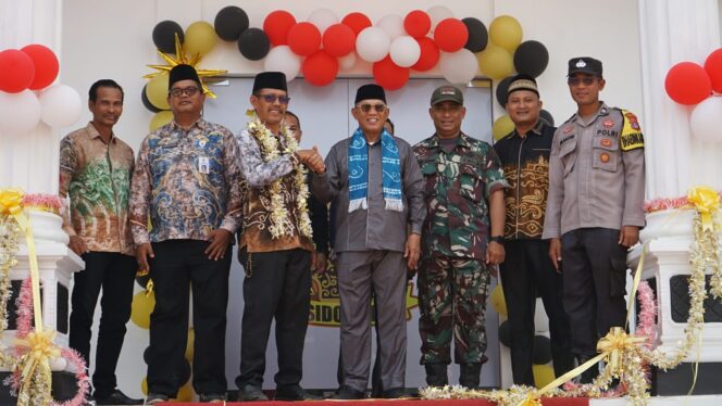 
 Tingkatkan Layanan Publik, Bupati Kotabaru Resmikan Kantor Desa Sidomulyo