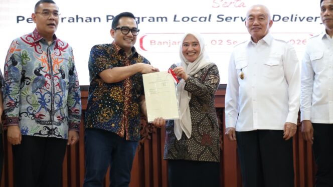 
 Pemkab Tanah Bumbu Terima Sertipikat Aset BMD
