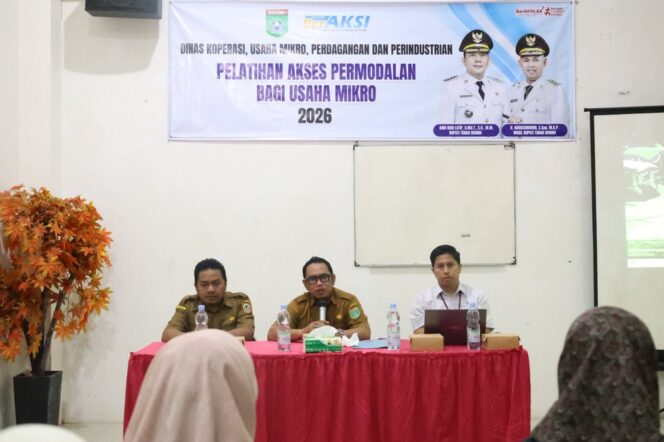 
 Tanah Bumbu Tanam 1.000 Mangrove Peringati HUT ke-81 TNI*