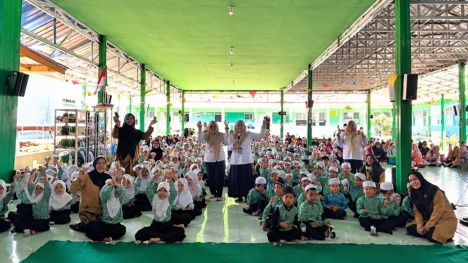 
 Gemarikan Masuk Sekolah, Dinas Perikanan Tanah Bumbu Kenalkan Manfaat Ikan Sejak Dini