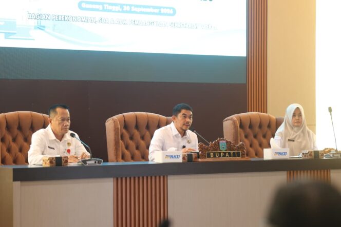 
 Bupati Andi Rudi Latif Pimpin Rakoor Pengaturan dan Pengawasan Ketersediaan BBM Bersubsidi